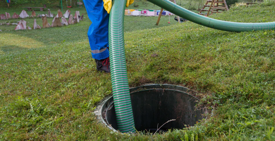 Emergency Septic Pumping & Maintenance Emergency Septic Pumping & Maintenance